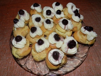 binè ripieni di crema